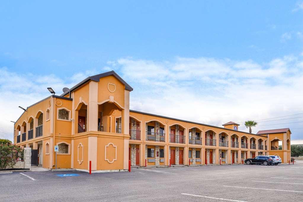 Americas Best Value Inn Buda Exteriér fotografie
