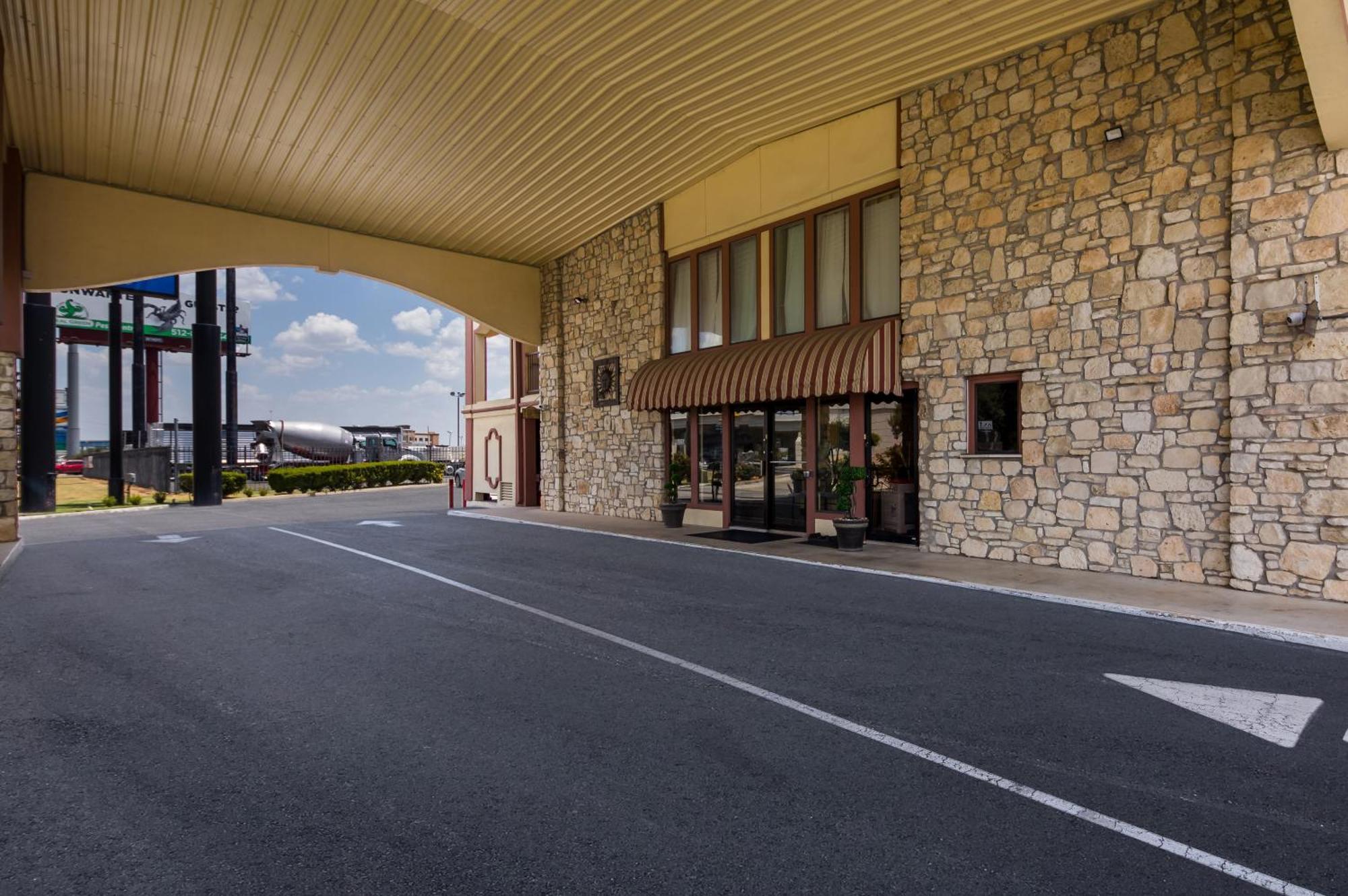 Americas Best Value Inn Buda Exteriér fotografie