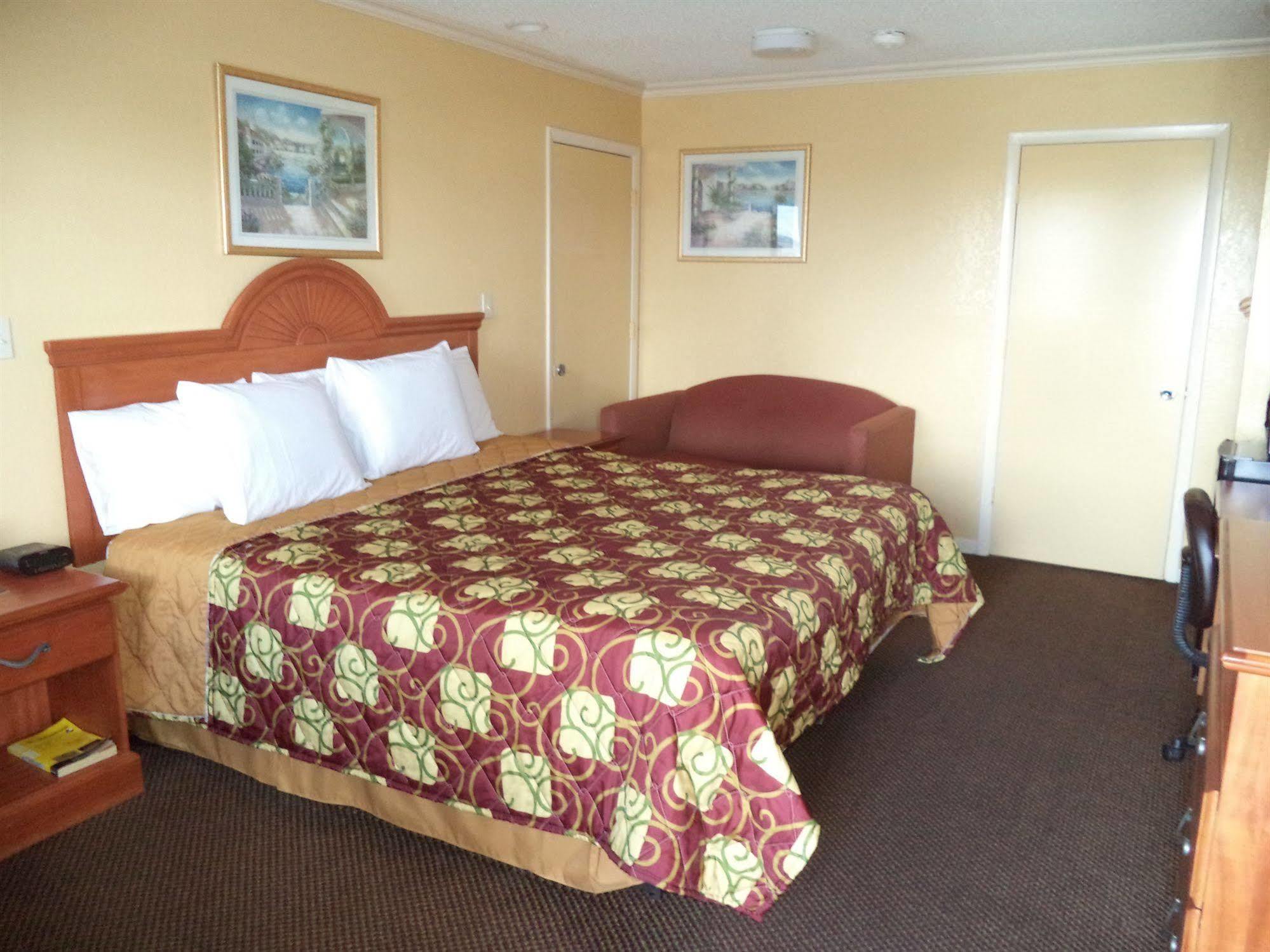 Americas Best Value Inn Buda Exteriér fotografie